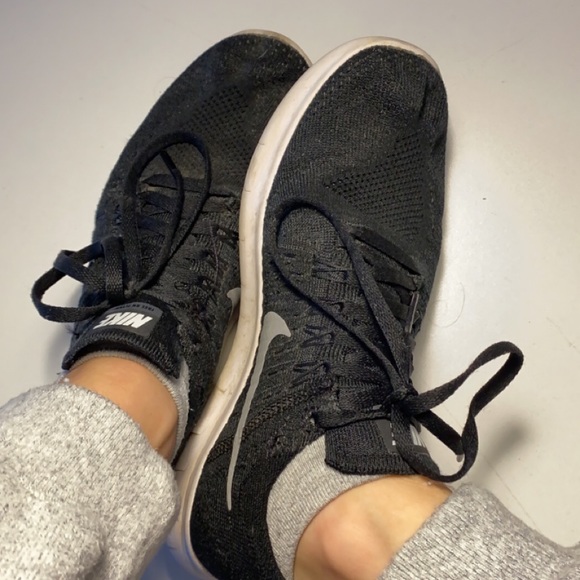 Nike Running shoes - Picture 1 of 2